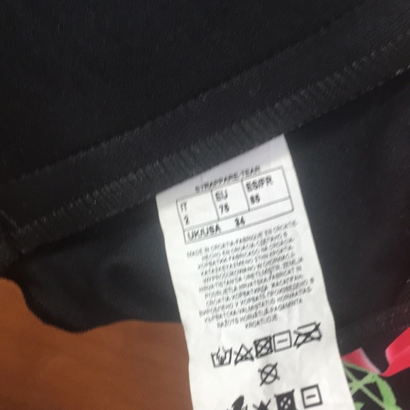 Two Calzedonia swim suits - Picture 8 of 8